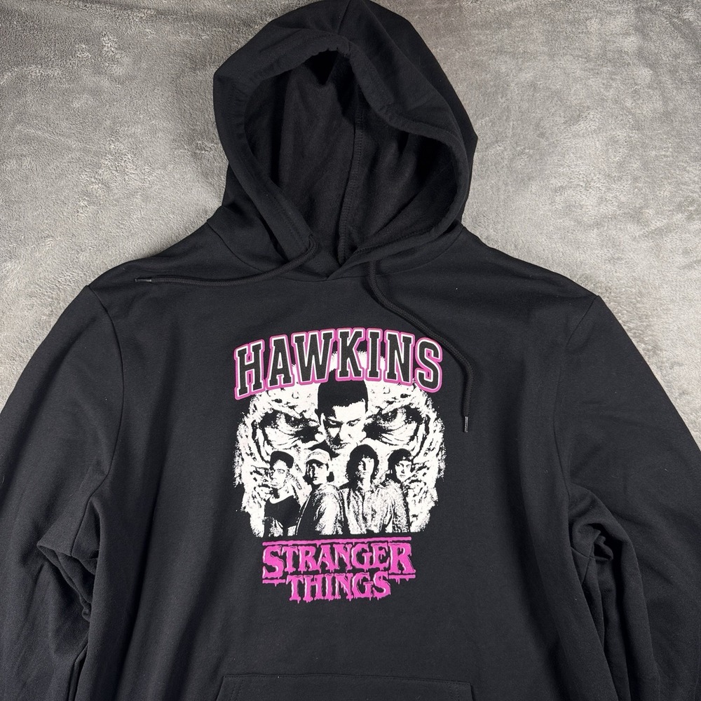 Stranger Things Hawkins Graphic Hoodie Men's XL Black Pullover Netflix NWT - Picture 2 of 9